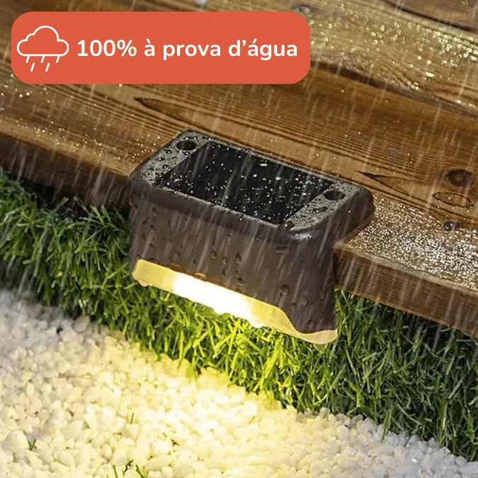 Kit Com 4 Luzes Solares de LED Para Jardim